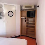 Premiere Classe Amiens Est - Hotel