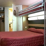 Premiere Classe Amiens Est - Otel *