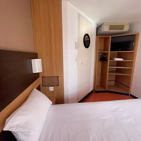 Premiere Classe Amiens Est -