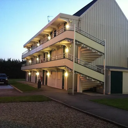 Premiere Classe Amiens Est - *