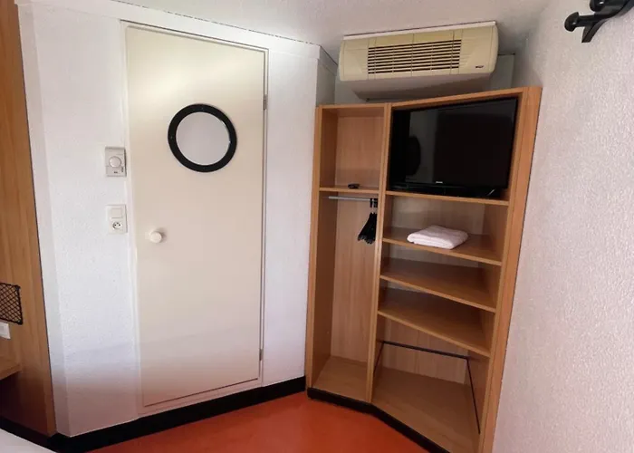 Premiere Classe Amiens Est - Glisy