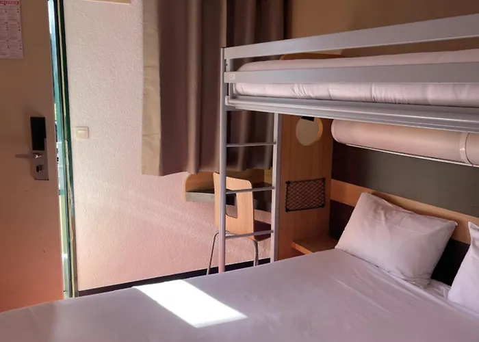 Premiere Classe Amiens Est - Hotel