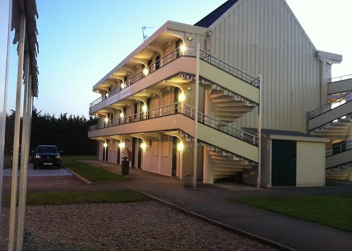 Premiere Classe Amiens Est - *